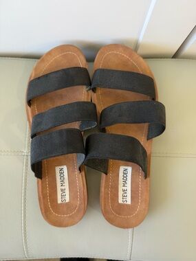 Steve Madden Black and Brown Triple Strap Slide Sandals